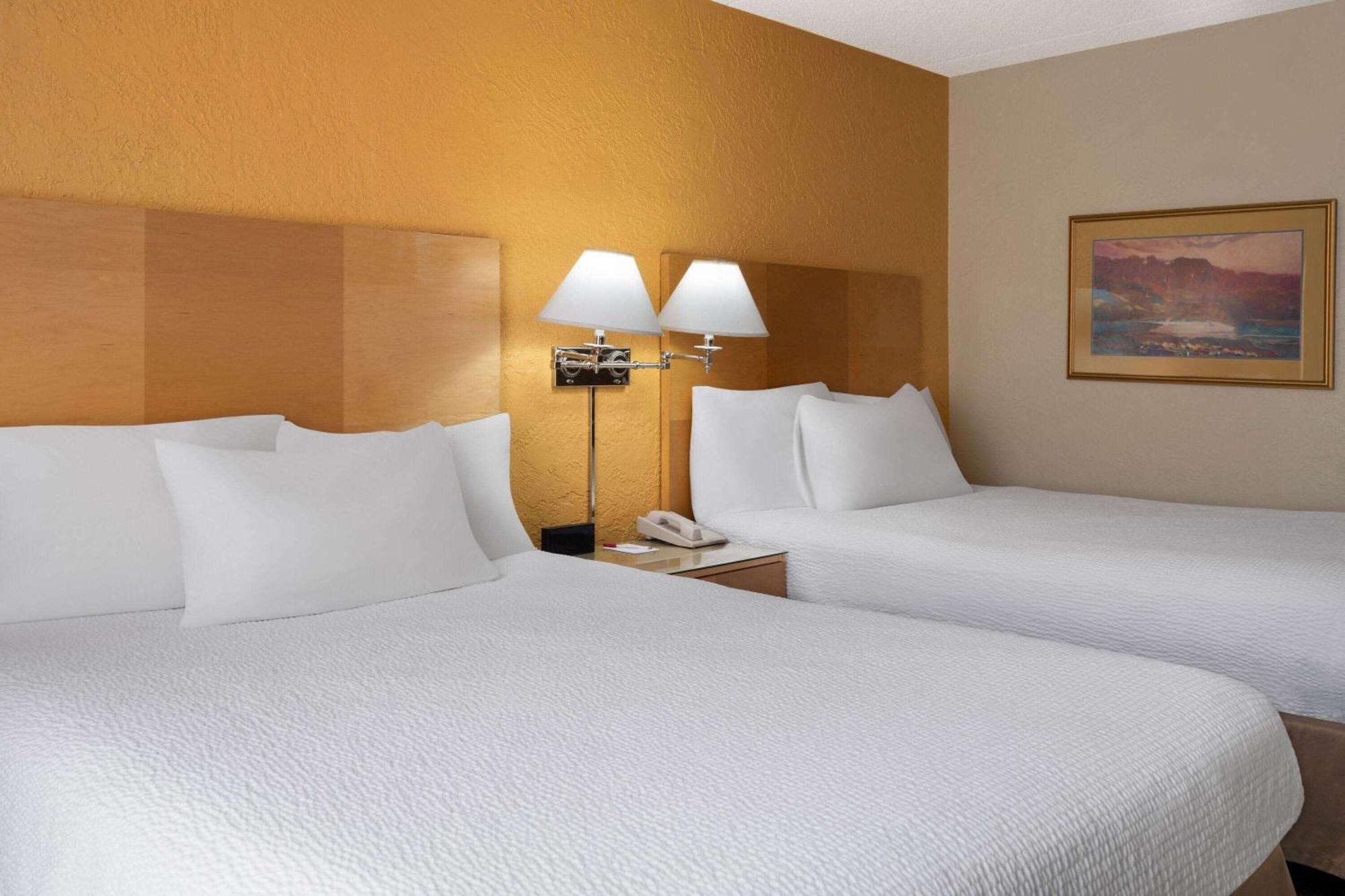 Ramada By Wyndham 3* Tucson