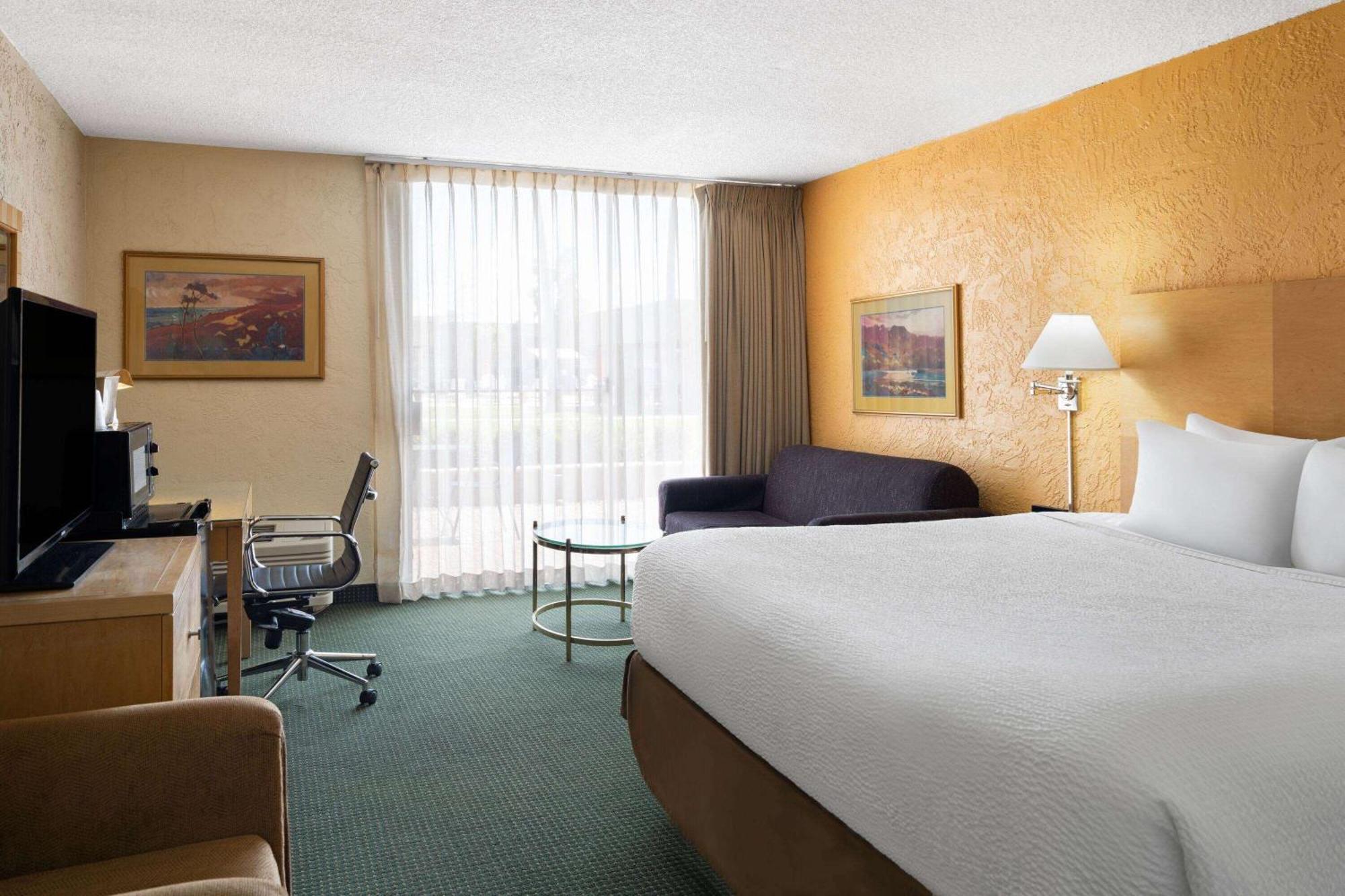 Hotel Ramada By Wyndham Tucson