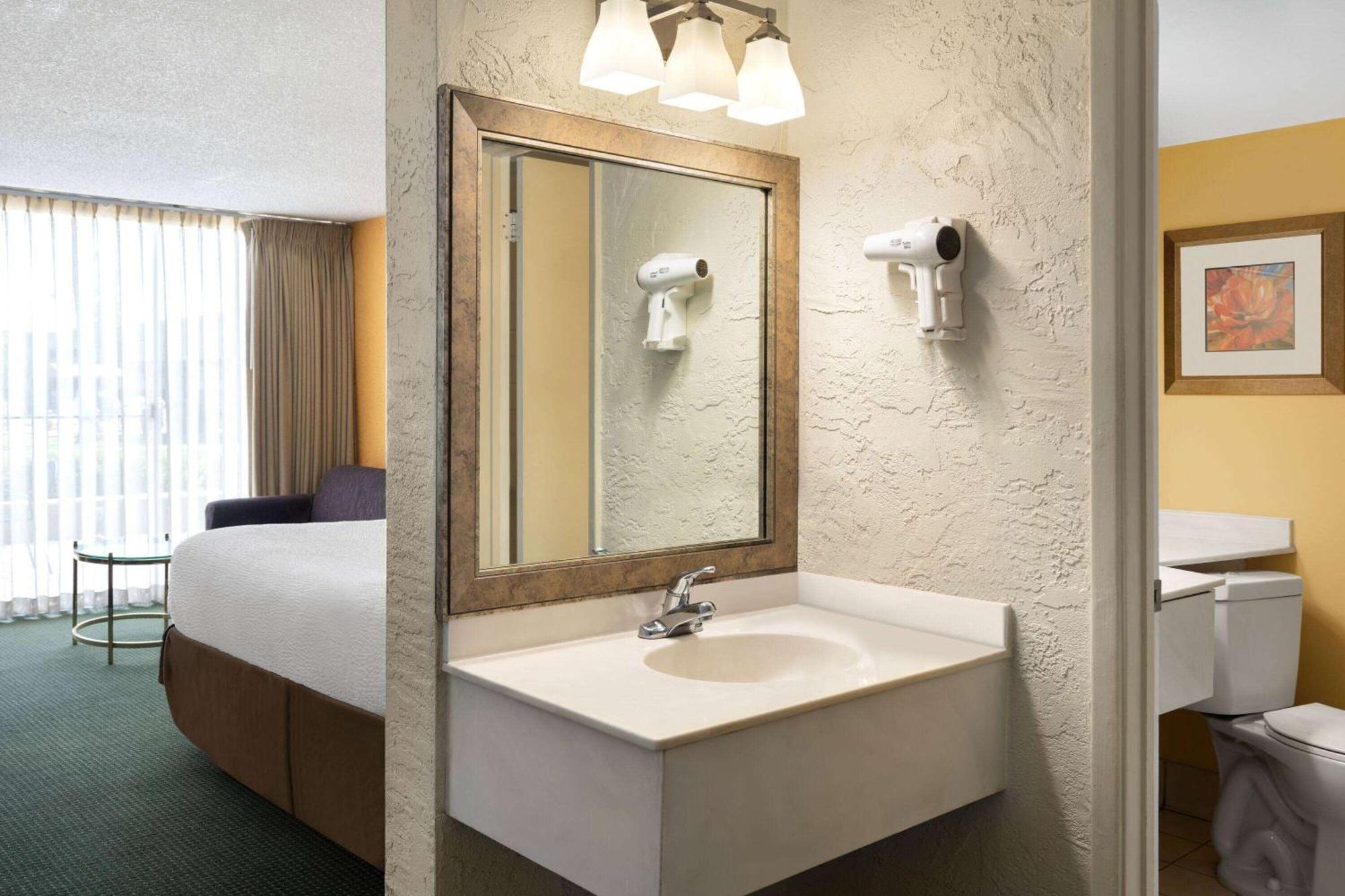 Ramada By Wyndham Tucson