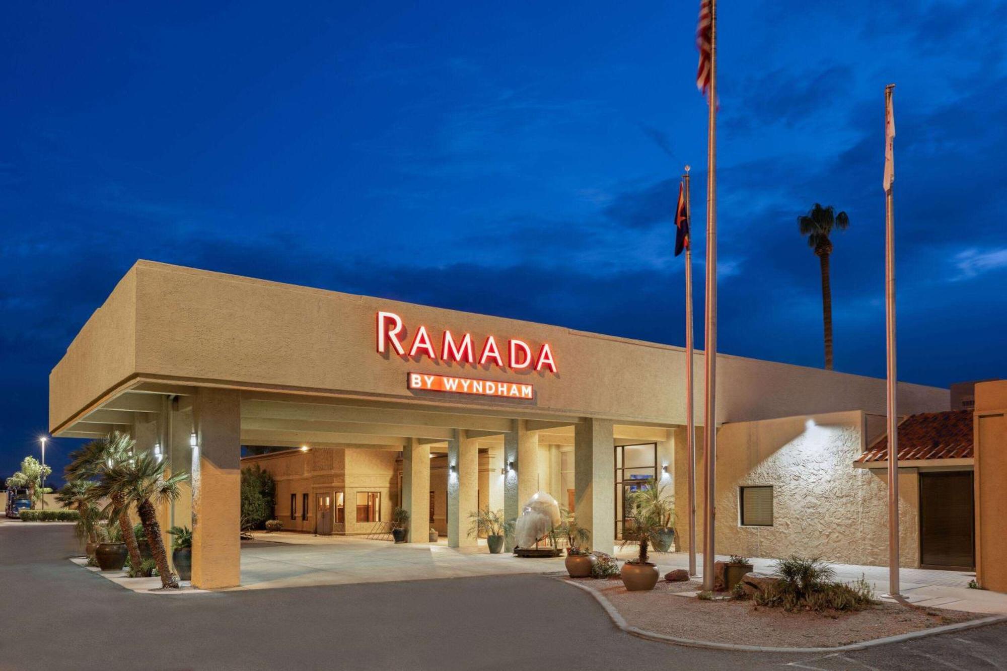 Hotel Ramada By Wyndham Tucson