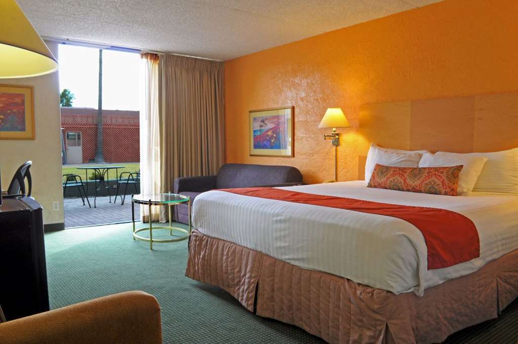 Ramada By Wyndham 3*